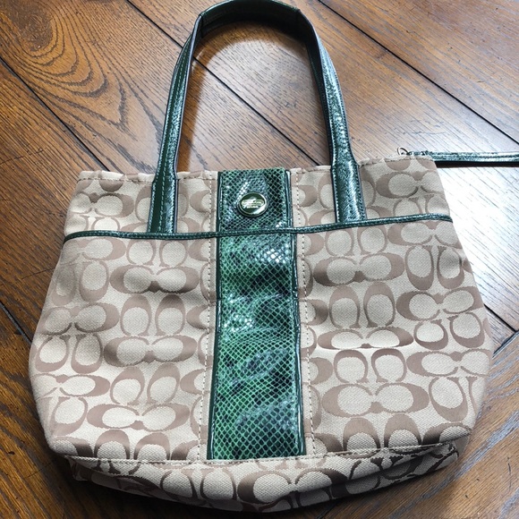 Coach Handbags - Coach purse